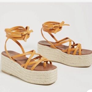 Aloha’s Paw Paw Espadrille Sandal Size 38 Tan Platform Gladiator Lace Up